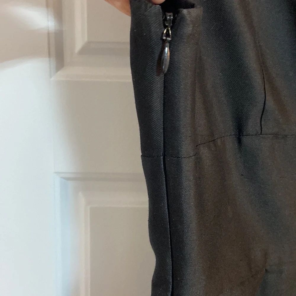 Perfect Little Black Dress - Picture 5 of 7